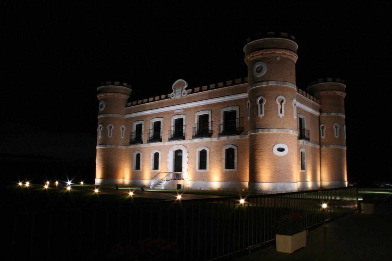Castillo De Monte La Reina Posada Real & Bodega Toro Ngoại thất bức ảnh